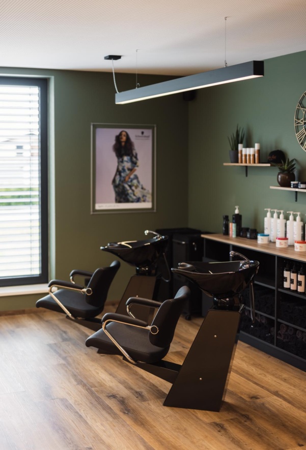 Welonda Friseur-Waschplatz – komfortable Rückwärtswaschanlage mit ergonomischem Waschbecken