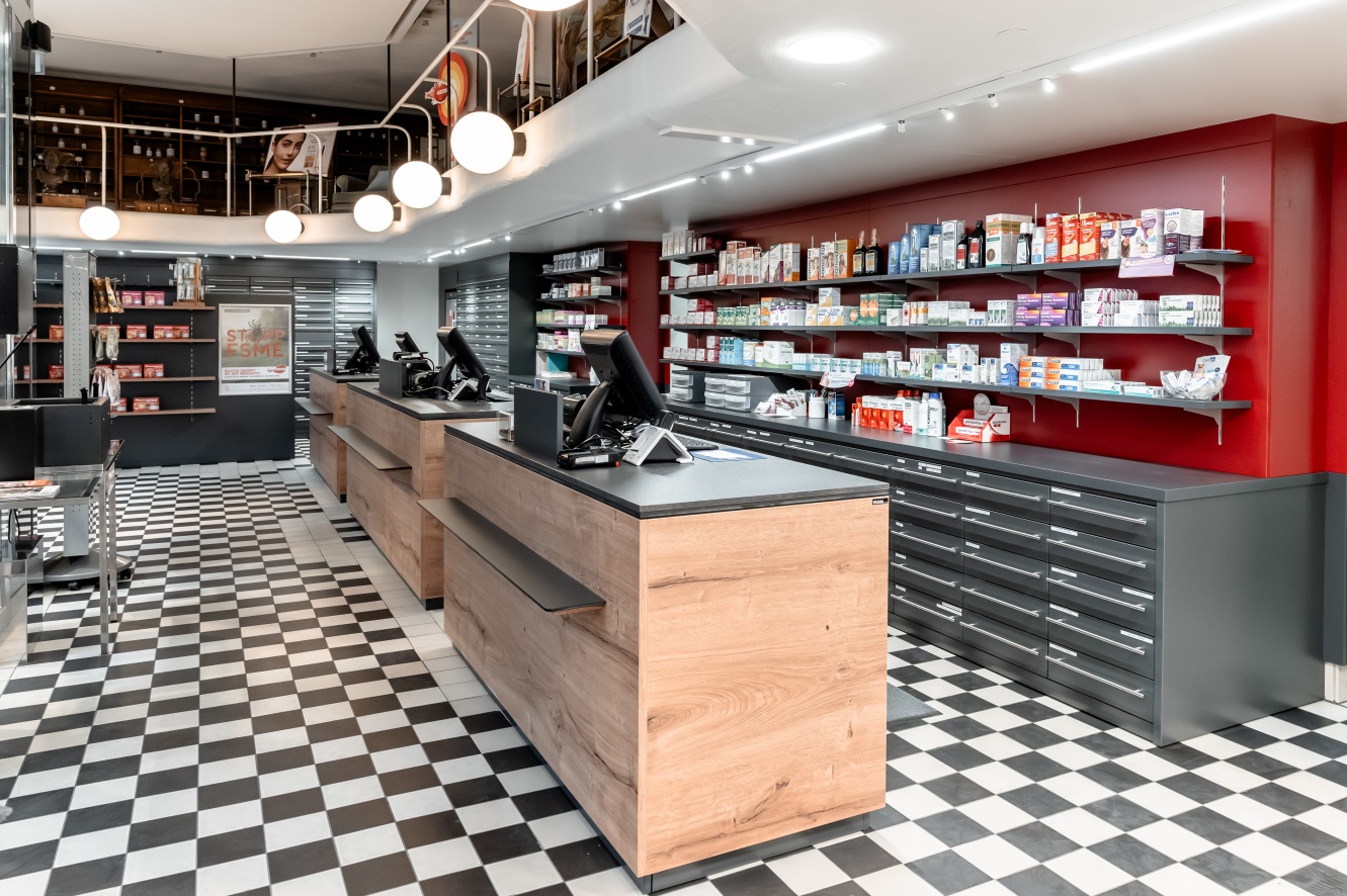 Ladenbau Apotheke – Apothekeneinrichtung von VRANA